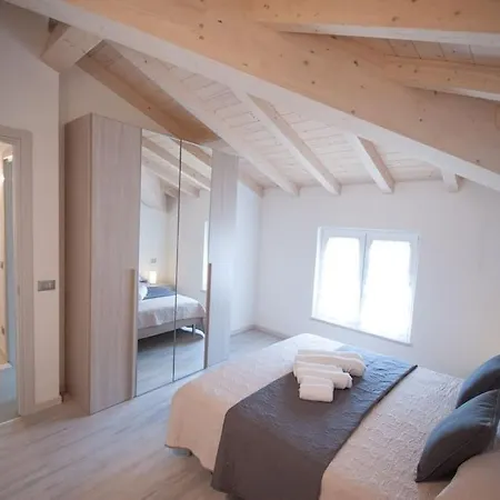 Casa Gemma - Big Family House With Free Parking Apartment *